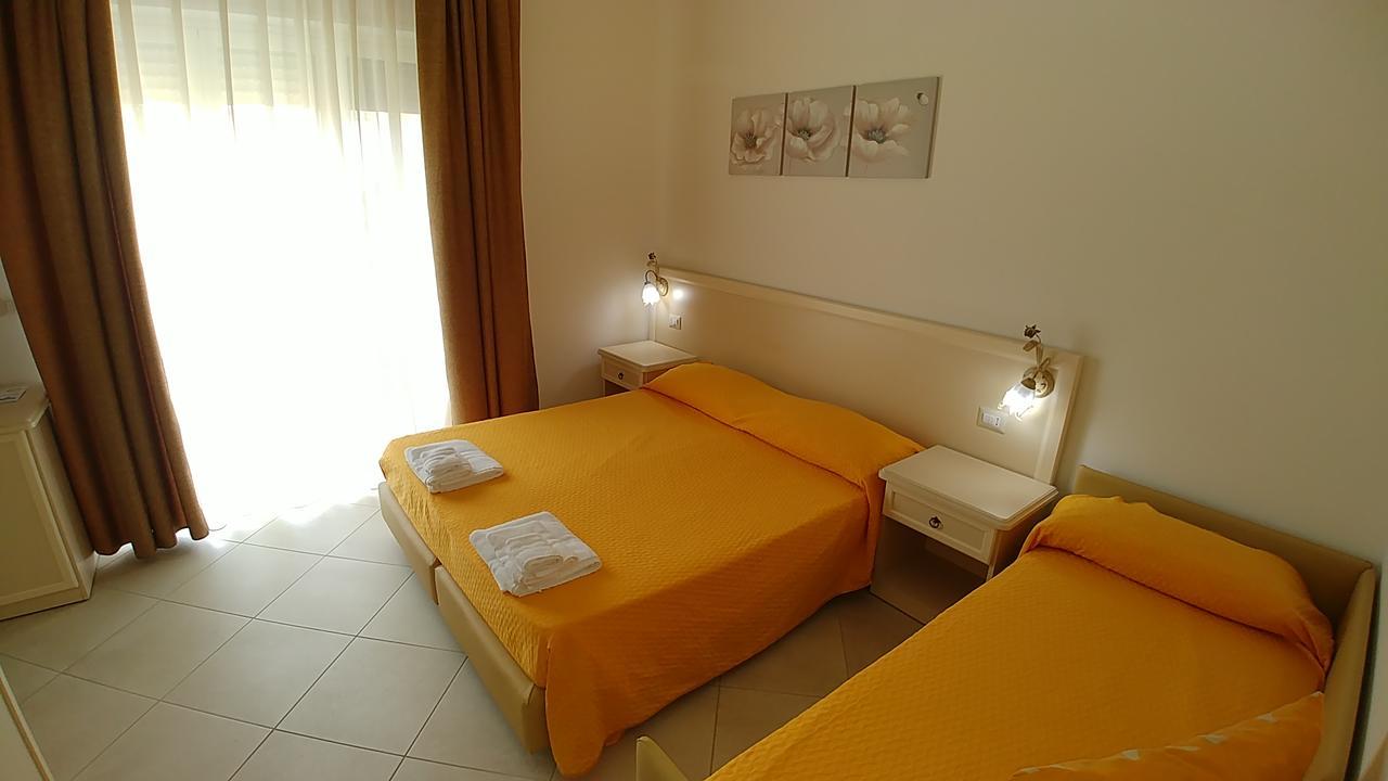 Afrodite Hotel Scalea Exterior foto